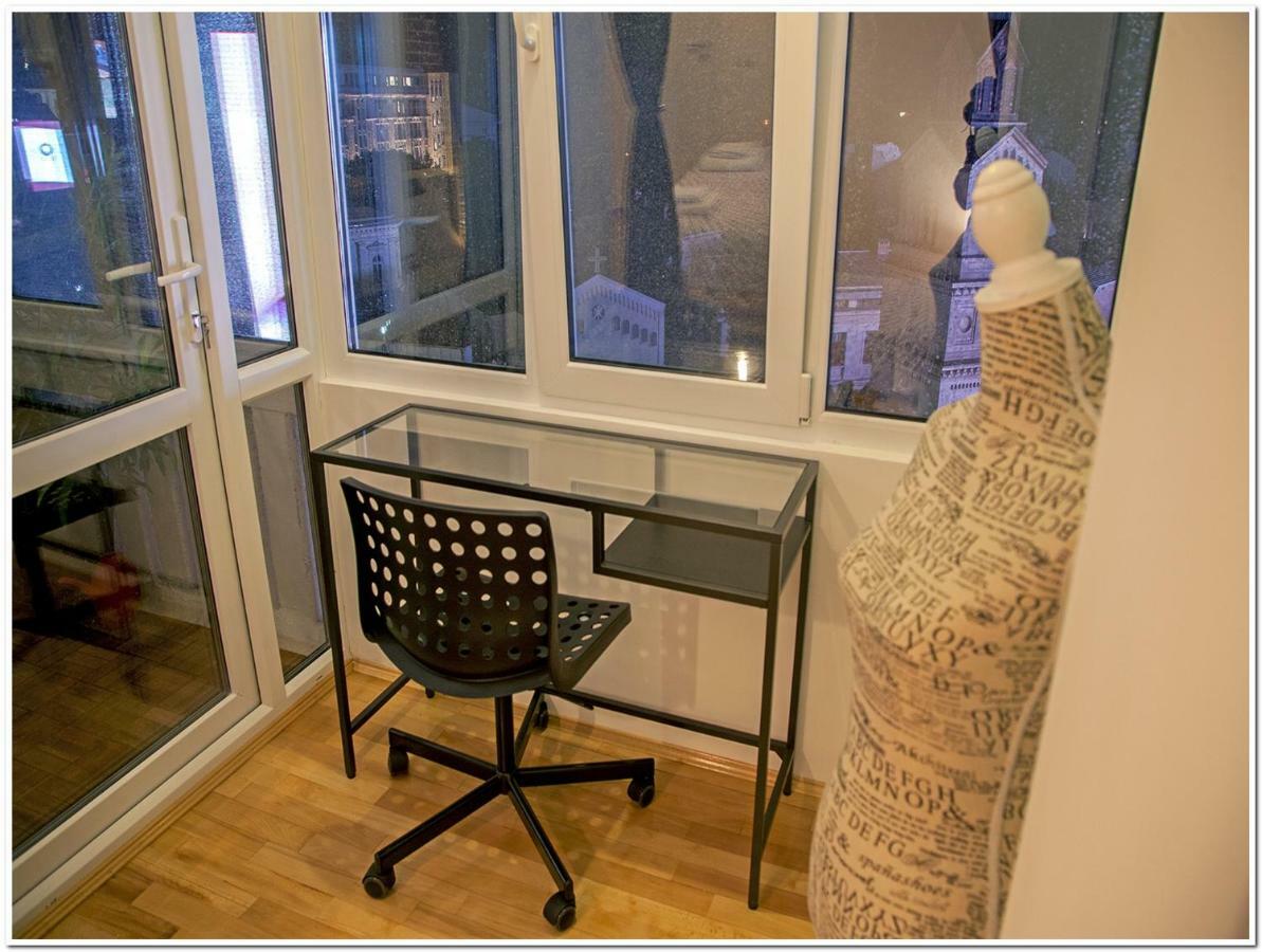 Skyview Old Town Apartment Bukares Bagian luar foto