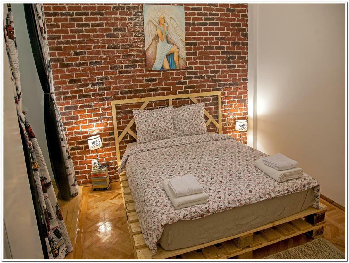 Skyview Old Town Apartment Bukares Bagian luar foto