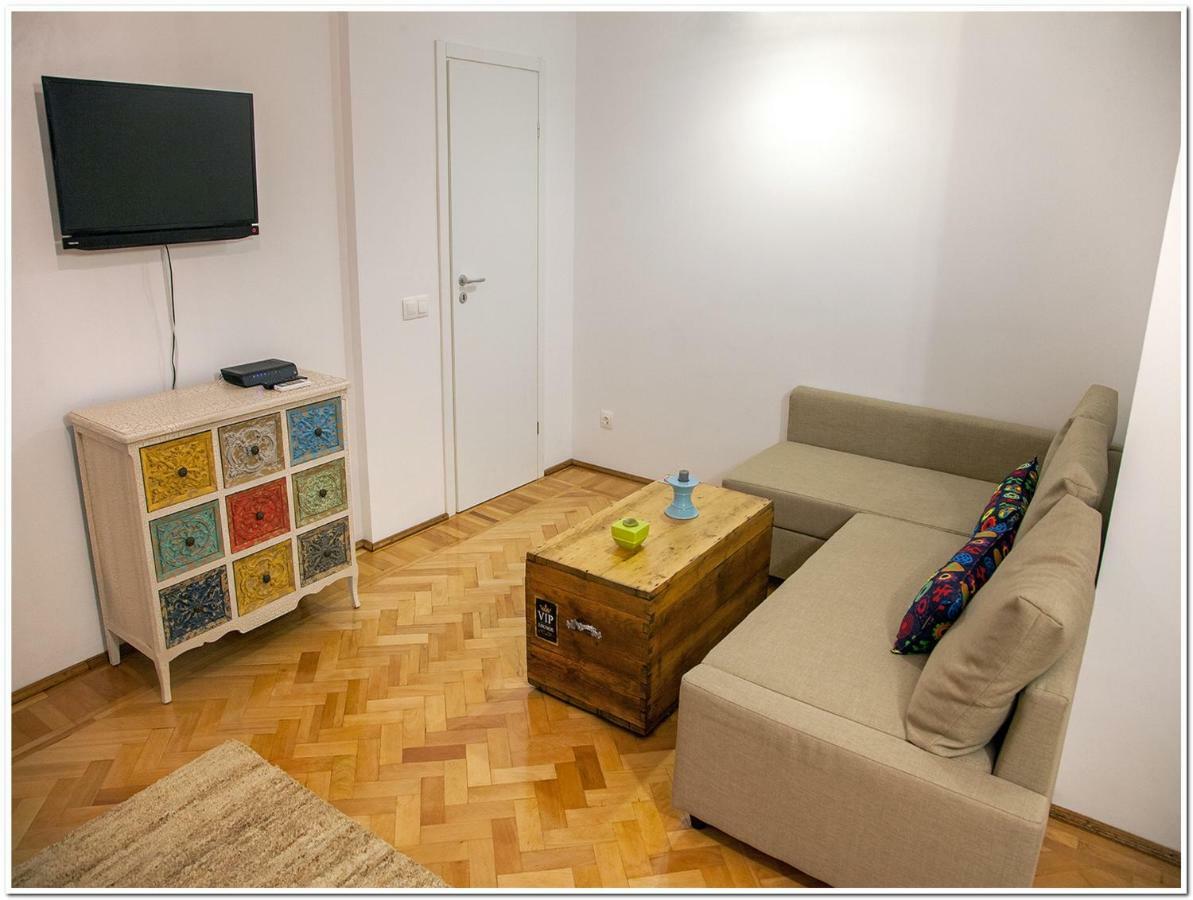 Skyview Old Town Apartment Bukares Bagian luar foto