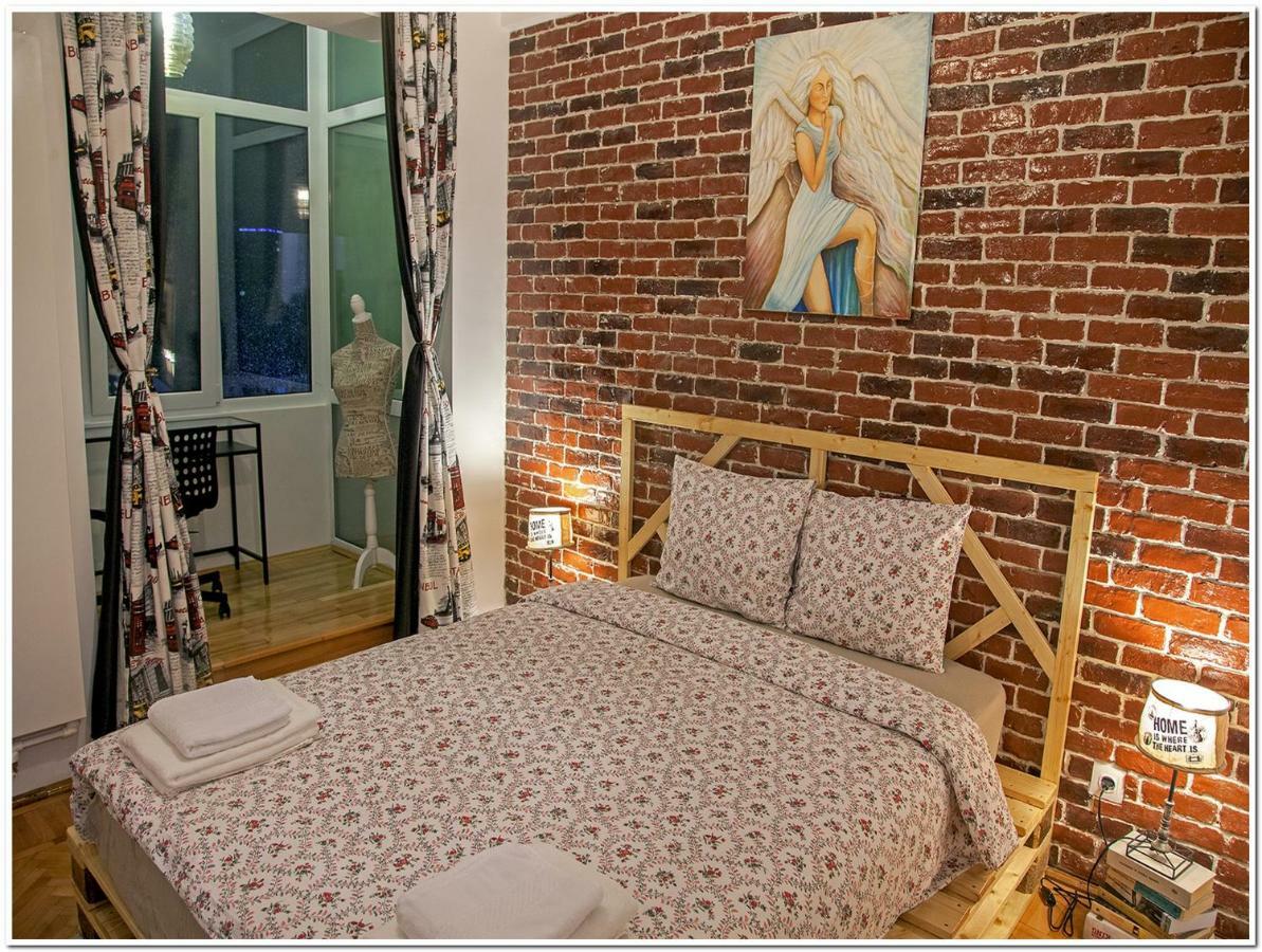Skyview Old Town Apartment Bukares Bagian luar foto